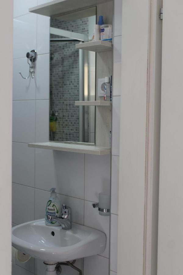 Red Apartment Sarajevo Ngoại thất bức ảnh